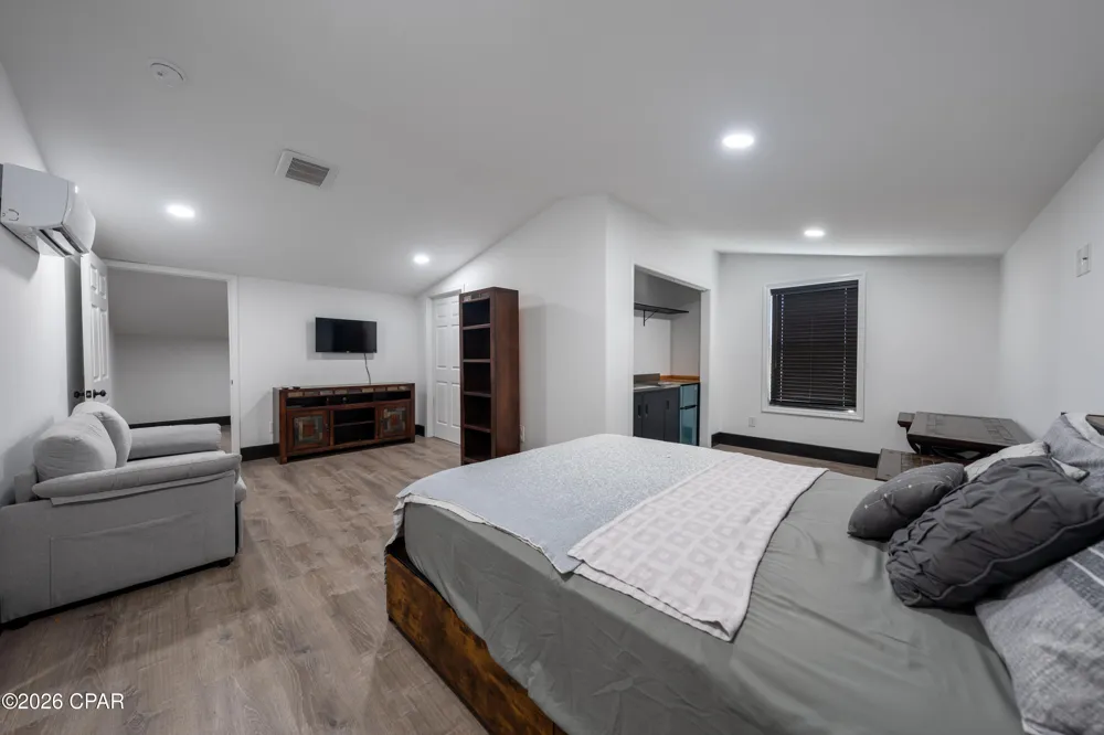 6028 Elm Street Panama City Beach, FL 32408