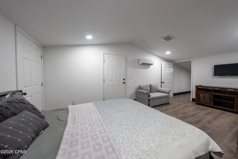 6028 Elm Street Panama City Beach, FL 32408