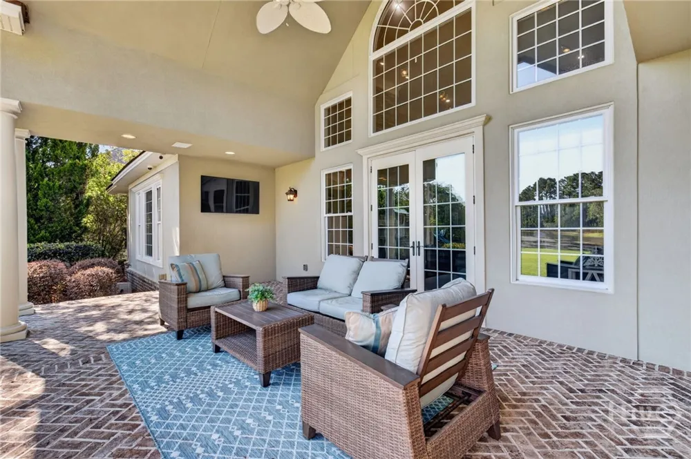 18 White Oak Bluff Savannah, GA 31405