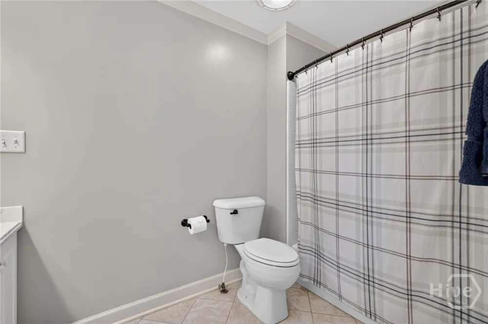18 White Oak Bluff Savannah, GA 31405