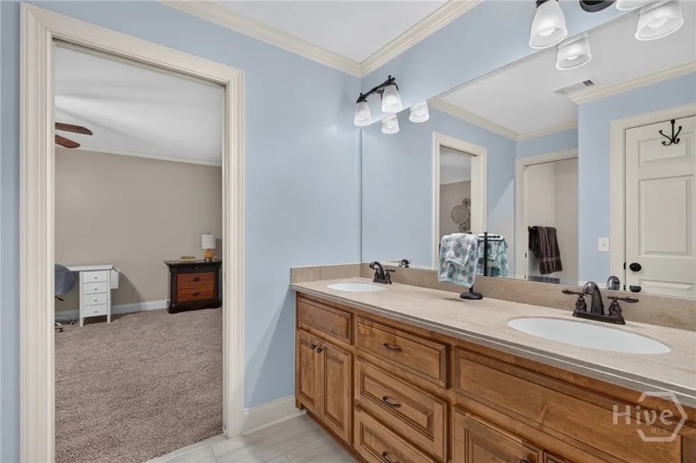 18 White Oak Bluff Savannah, GA 31405