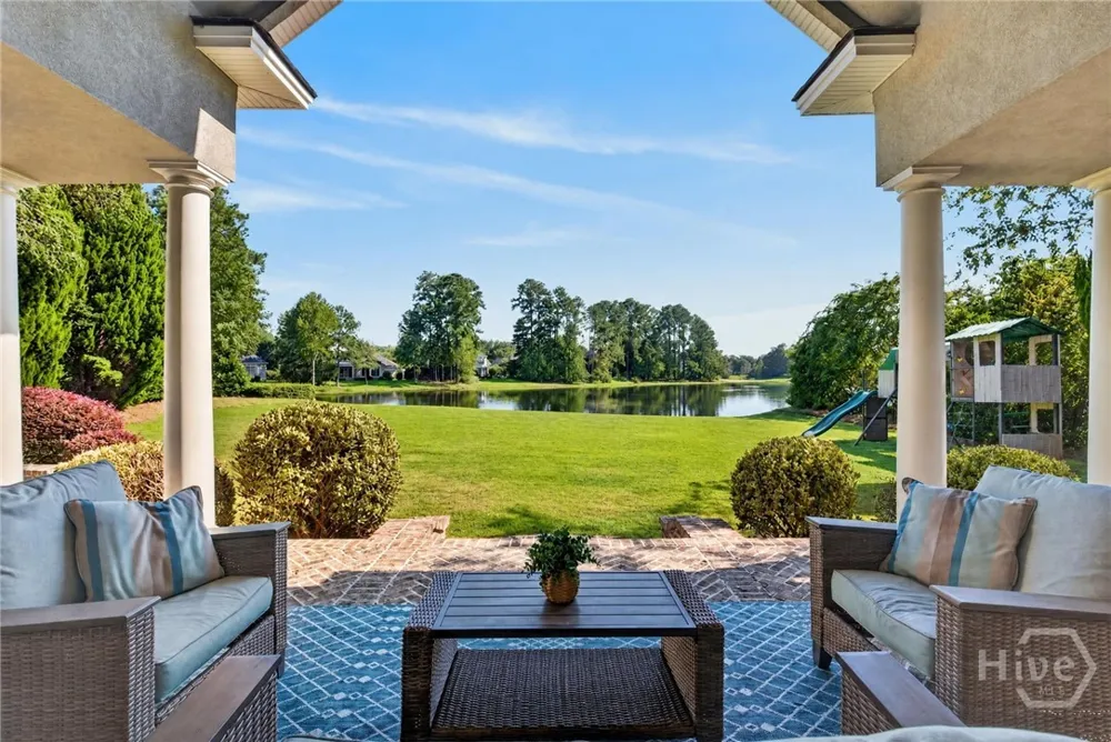 18 White Oak Bluff Savannah, GA 31405