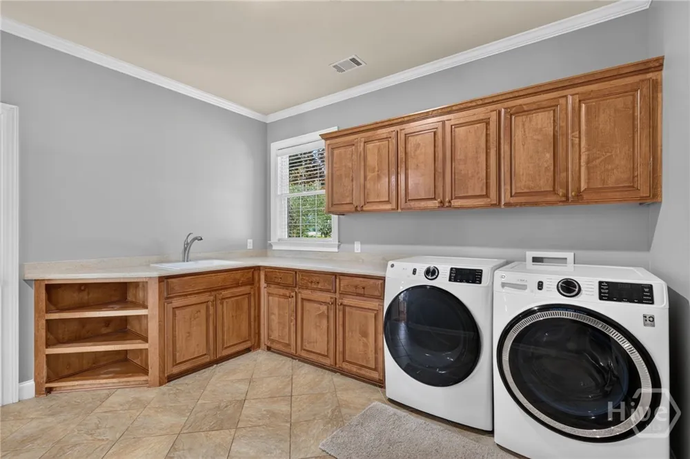 18 White Oak Bluff Savannah, GA 31405