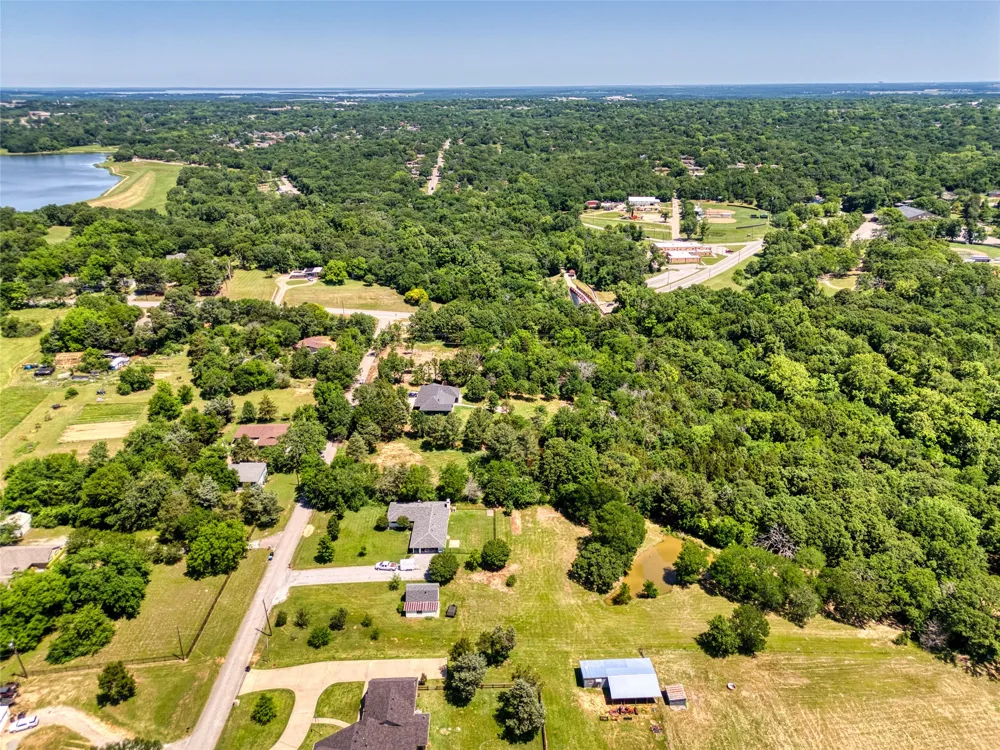 2008 S Lang Avenue Denison, TX 75020