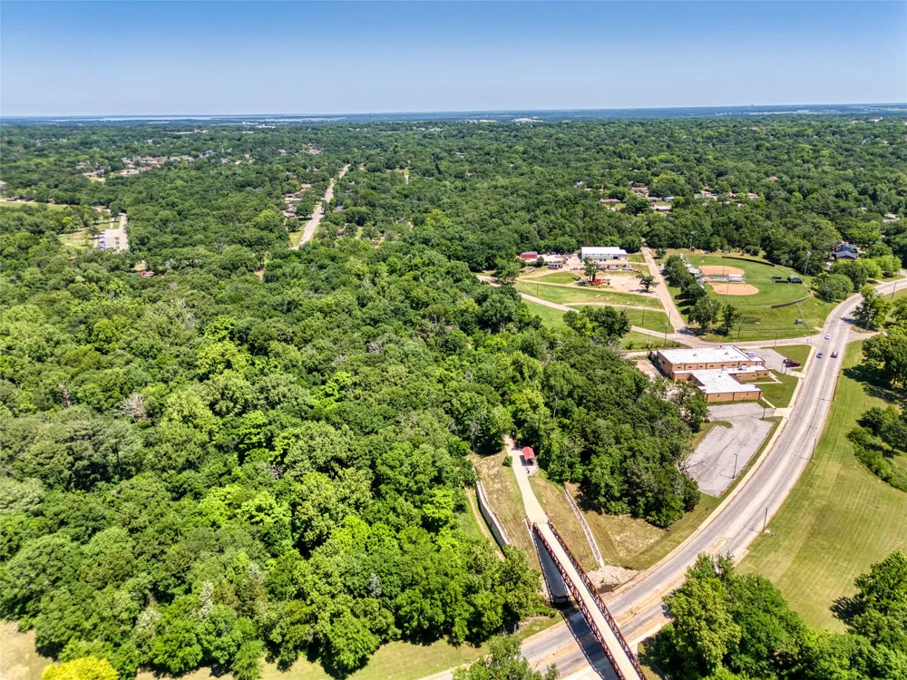 2008 S Lang Avenue Denison, TX 75020