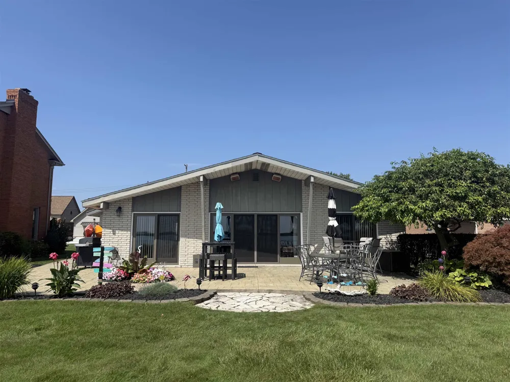 8461 Colony Drive Clay Township, MI 48001