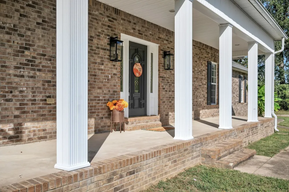 2044 Old Blacktop Road Mc Ewen, TN 37101