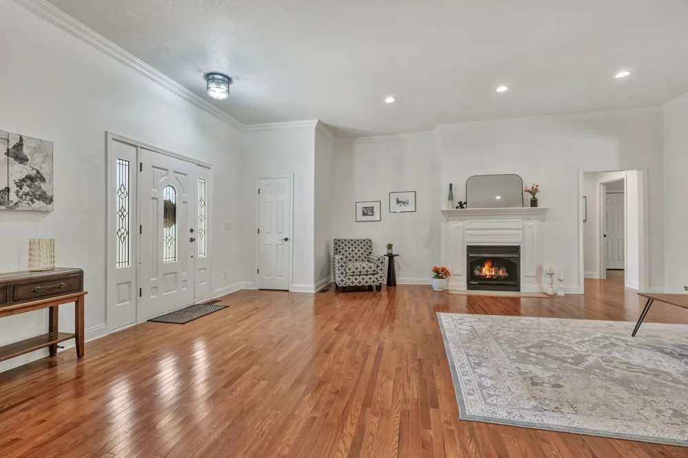 2044 Old Blacktop Road Mc Ewen, TN 37101