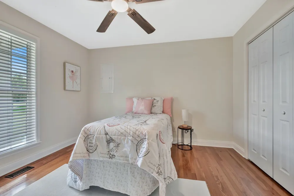 2044 Old Blacktop Road Mc Ewen, TN 37101