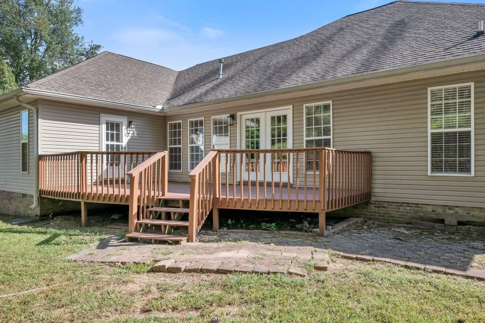 2044 Old Blacktop Road Mc Ewen, TN 37101