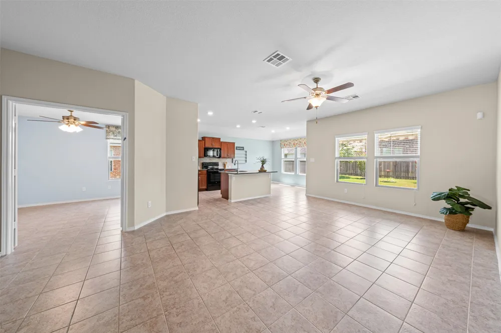 912 Wolcott Drive Leander, TX 78641