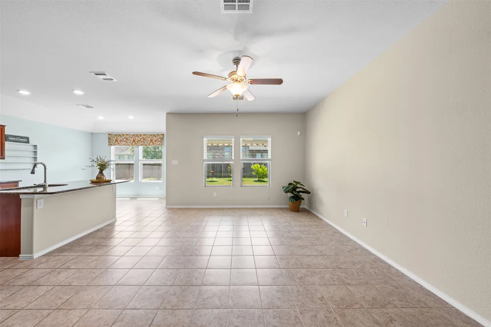 912 Wolcott Drive Leander, TX 78641