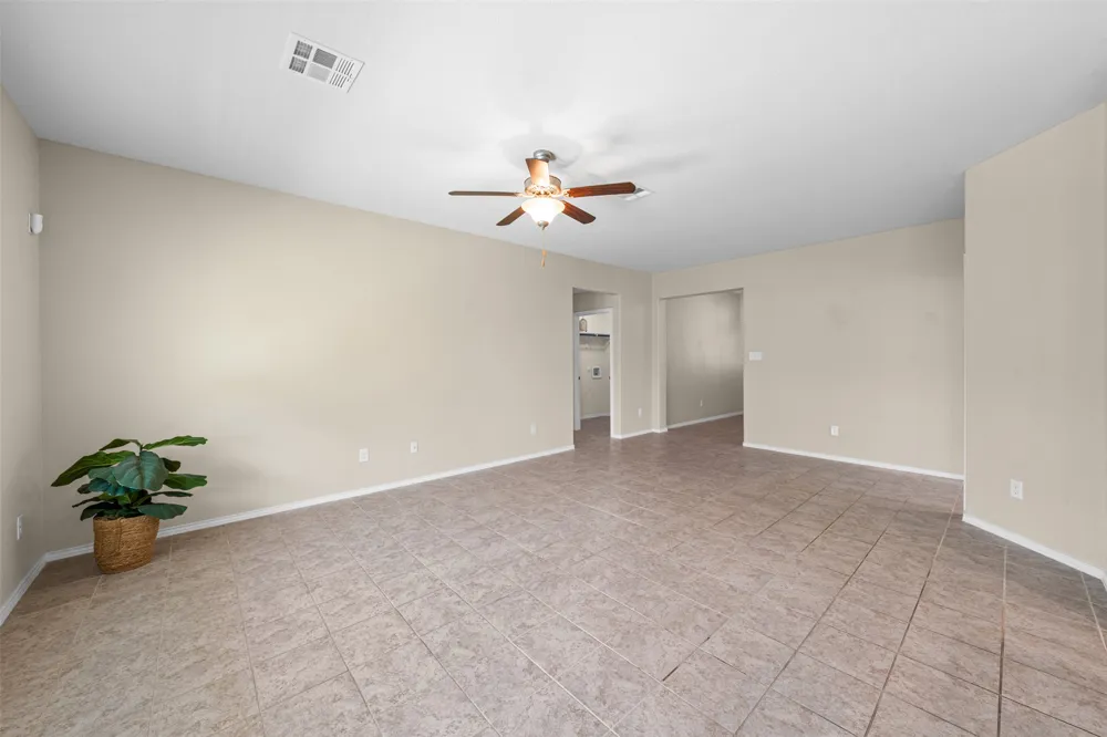 912 Wolcott Drive Leander, TX 78641