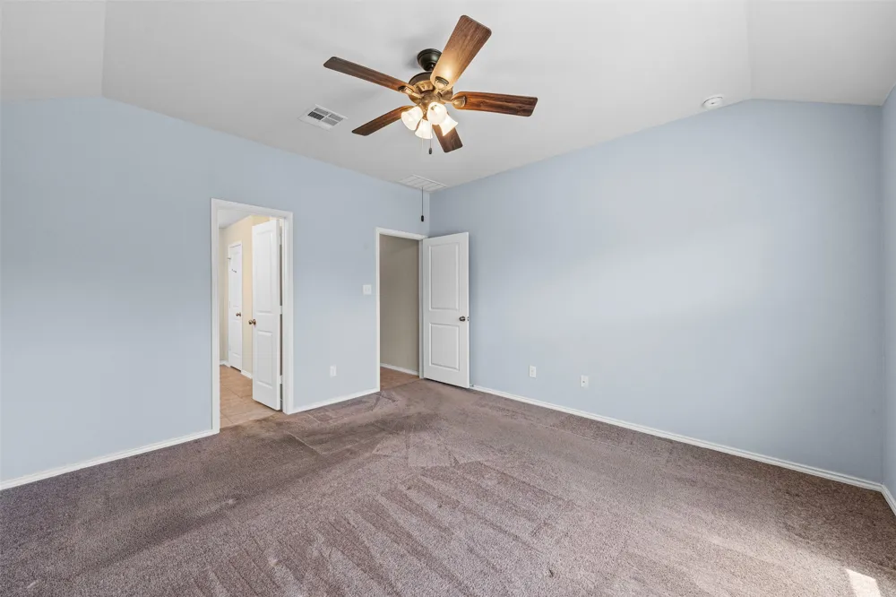 912 Wolcott Drive Leander, TX 78641
