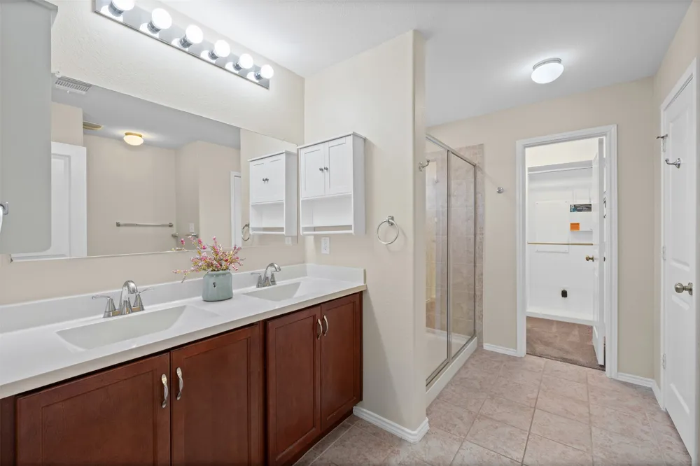 912 Wolcott Drive Leander, TX 78641