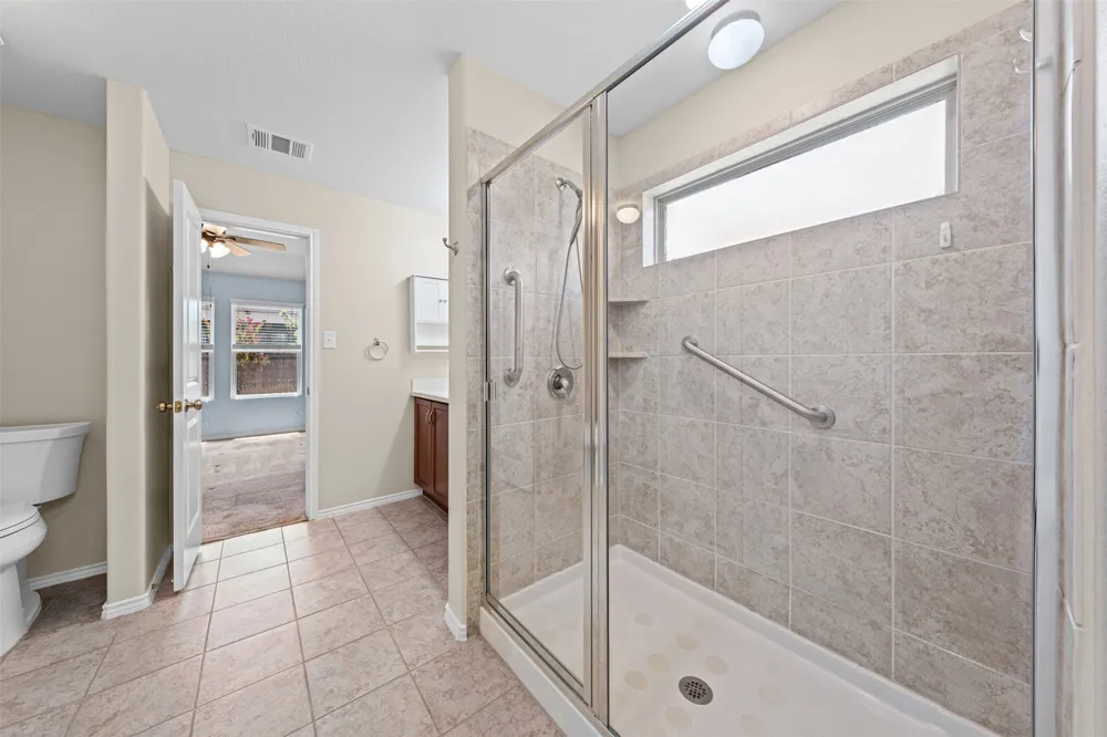 912 Wolcott Drive Leander, TX 78641