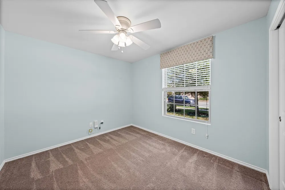 912 Wolcott Drive Leander, TX 78641