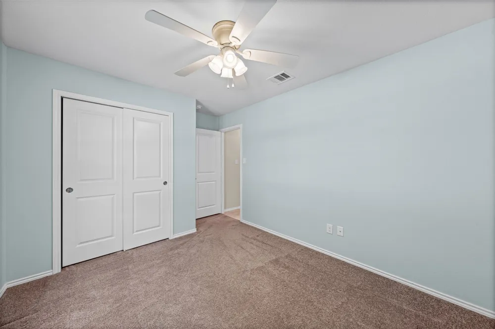 912 Wolcott Drive Leander, TX 78641