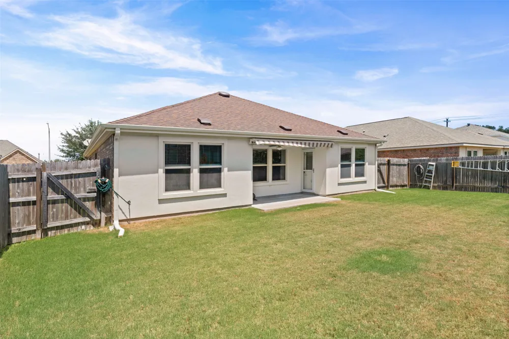 912 Wolcott Drive Leander, TX 78641