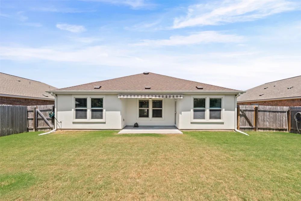 912 Wolcott Drive Leander, TX 78641