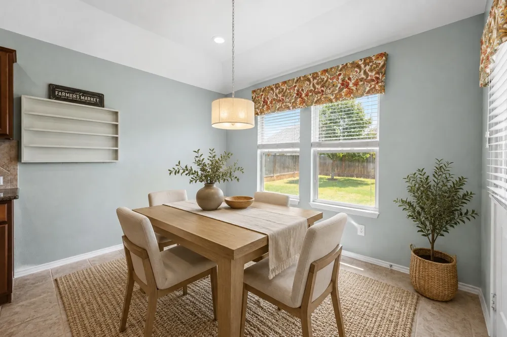 912 Wolcott Drive Leander, TX 78641