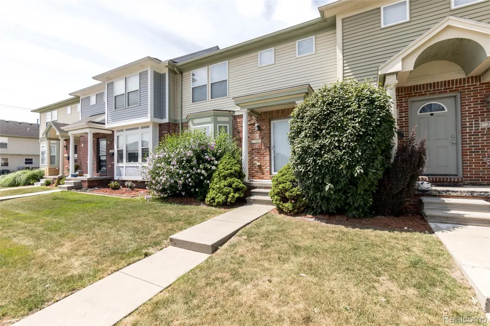 2723 Grayson Street Ferndale City, MI 48220