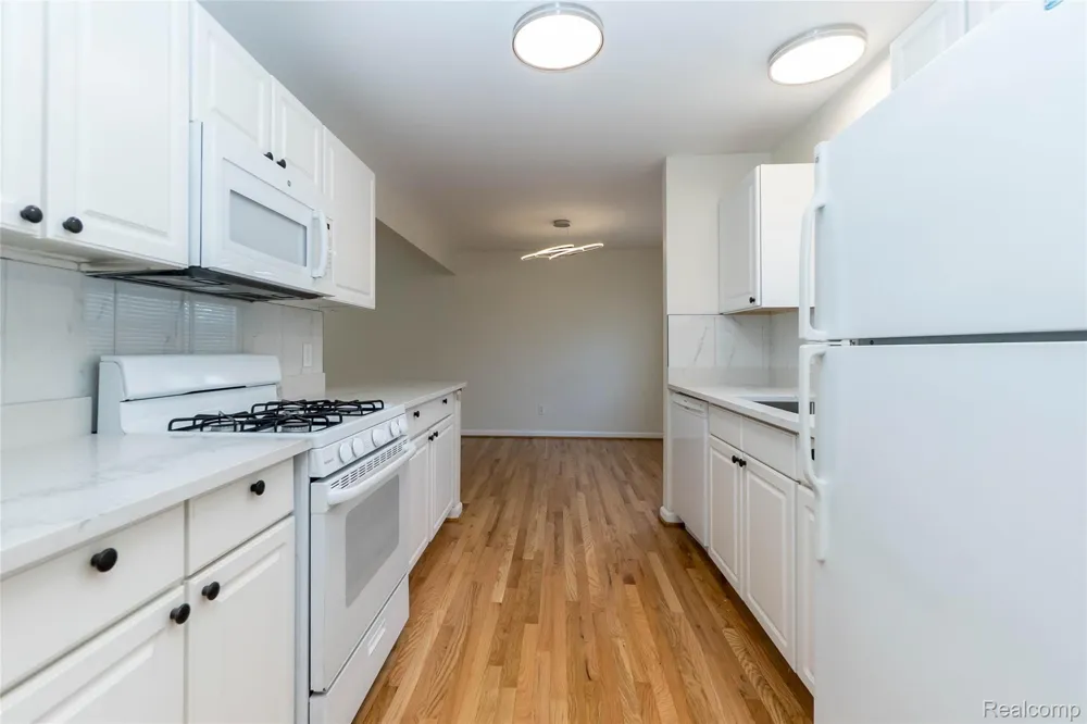 2723 Grayson Street Ferndale City, MI 48220