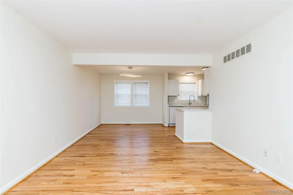 2723 Grayson Street Ferndale City, MI 48220