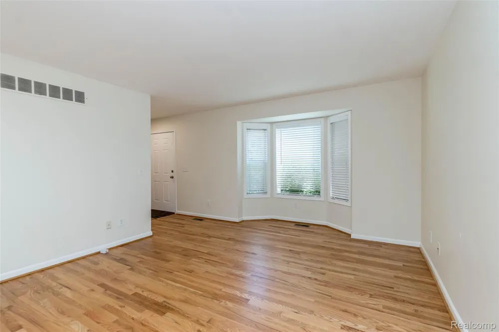 2723 Grayson Street Ferndale City, MI 48220
