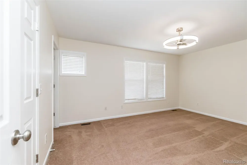 2723 Grayson Street Ferndale City, MI 48220