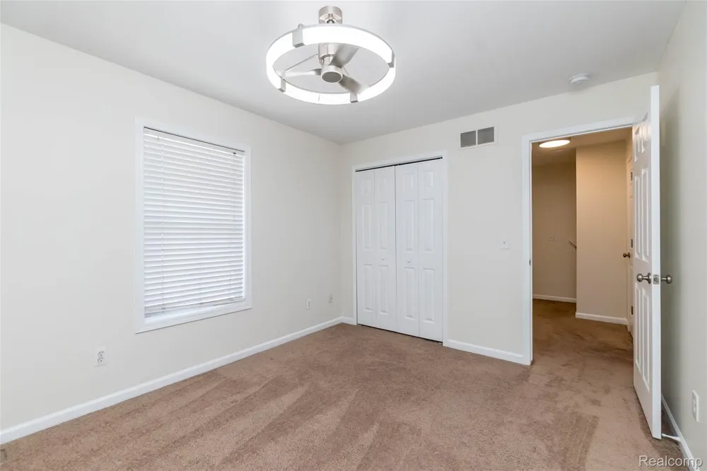 2723 Grayson Street Ferndale City, MI 48220