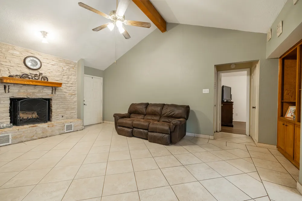 1713 Parkside Circle Round Rock, TX 78664