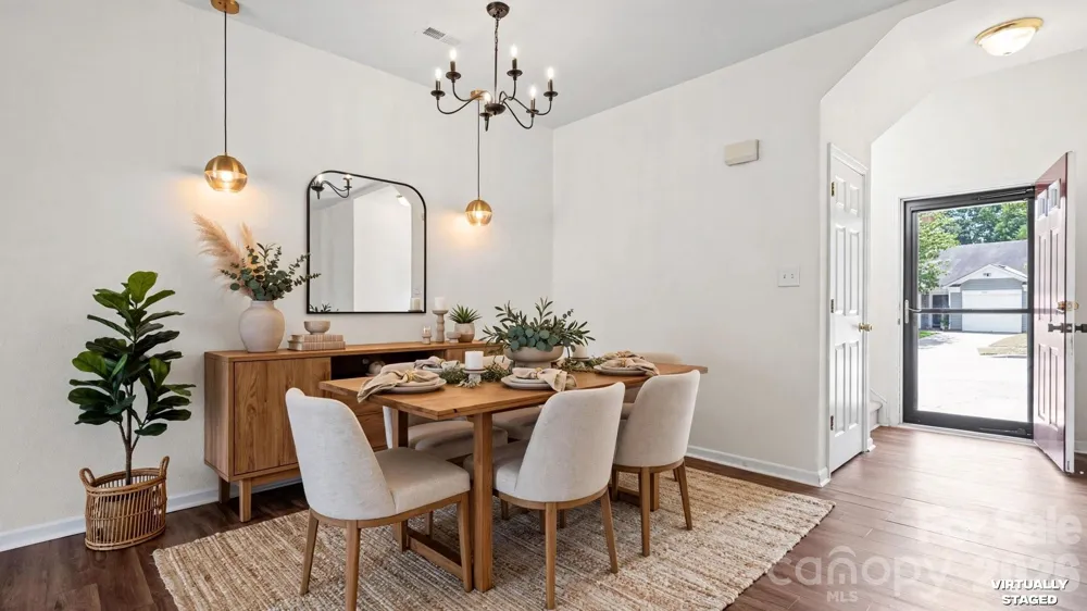 4313 Eaves Lane Charlotte, NC 28215