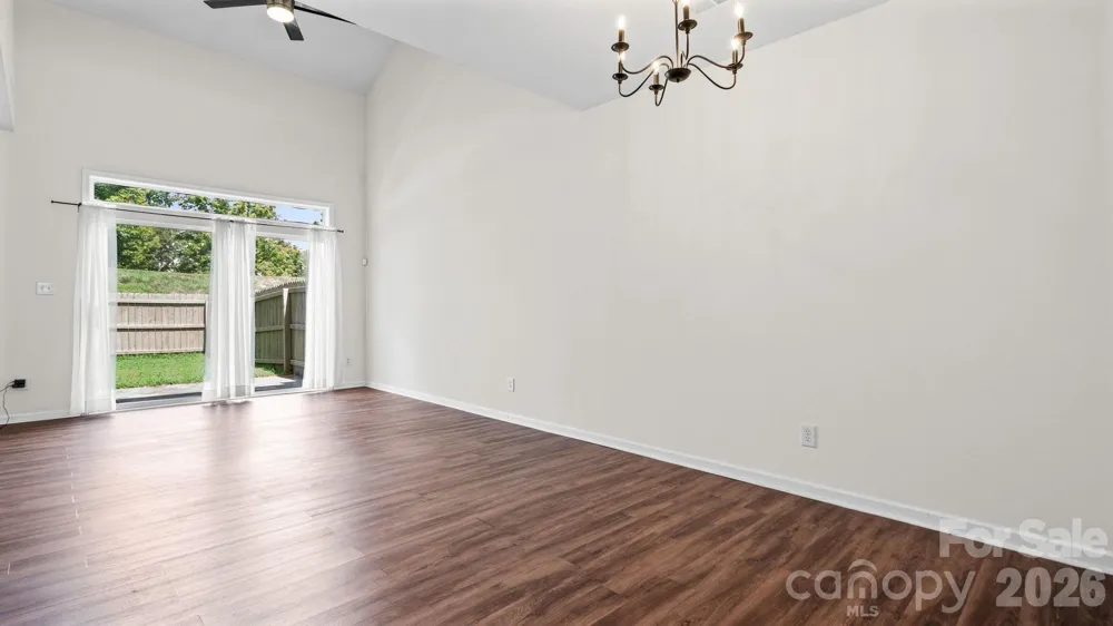 4313 Eaves Lane Charlotte, NC 28215
