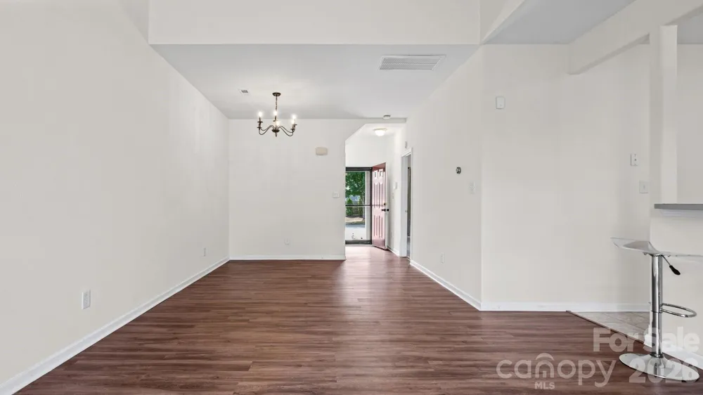 4313 Eaves Lane Charlotte, NC 28215