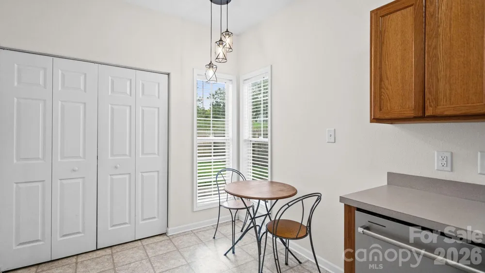 4313 Eaves Lane Charlotte, NC 28215
