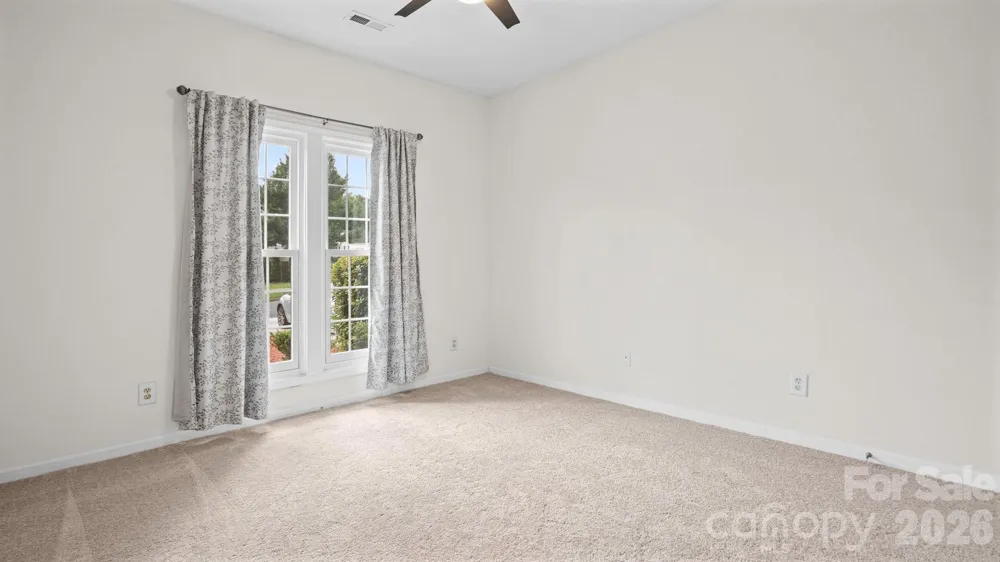 4313 Eaves Lane Charlotte, NC 28215