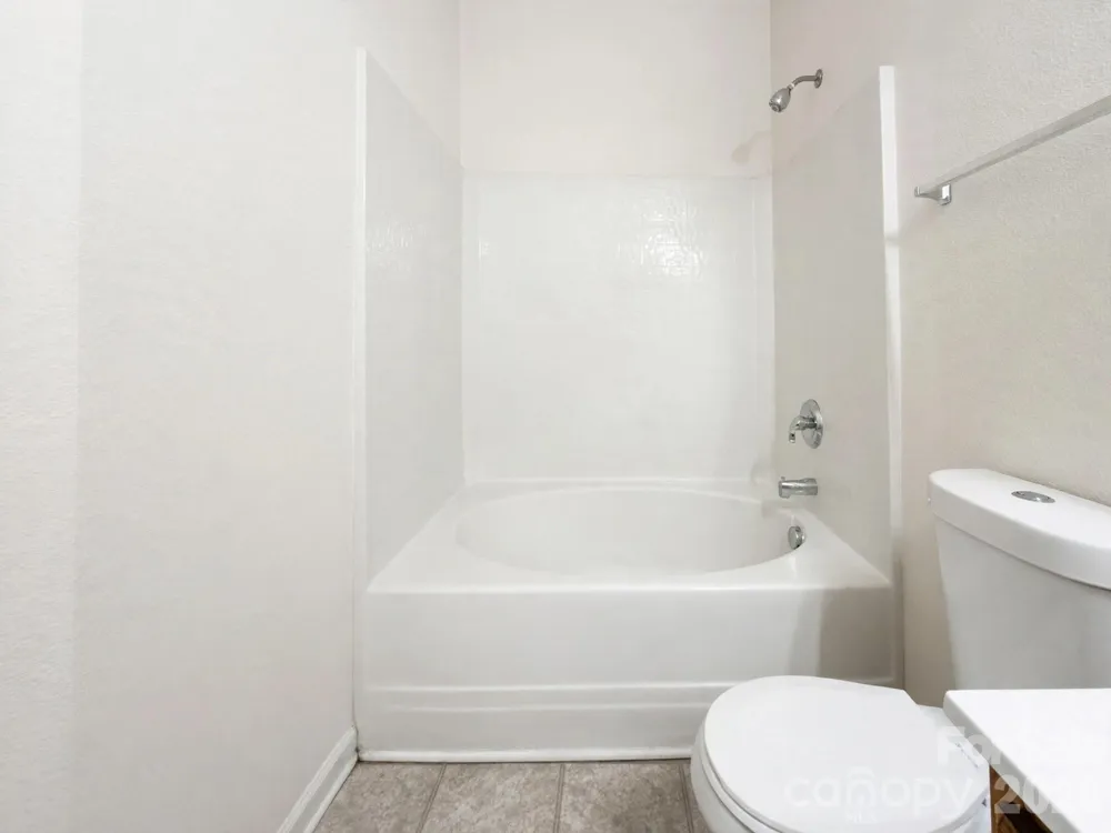 4313 Eaves Lane Charlotte, NC 28215