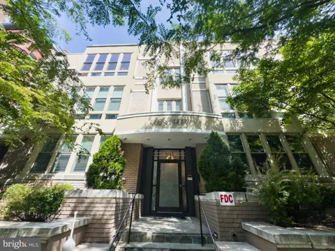 1445 Street NW #304