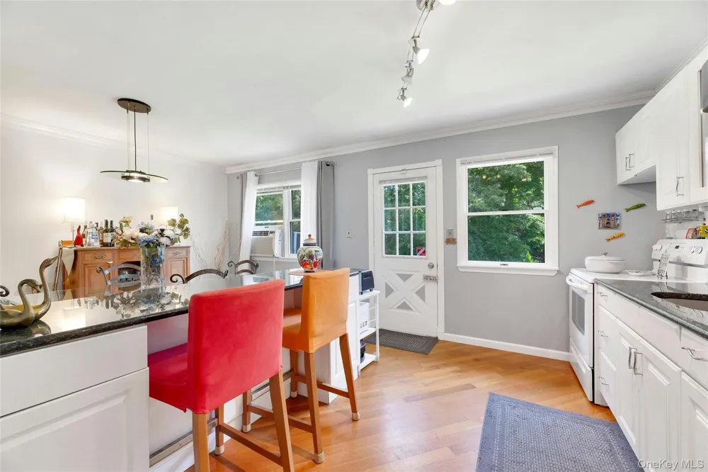 530 Boxwood Drive Shirley, NY 11967