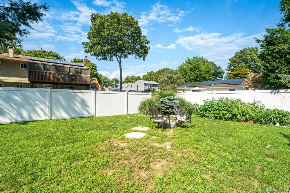 5 Curtis Court Mastic, NY 11950
