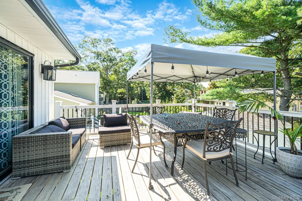 5 Curtis Court Mastic, NY 11950