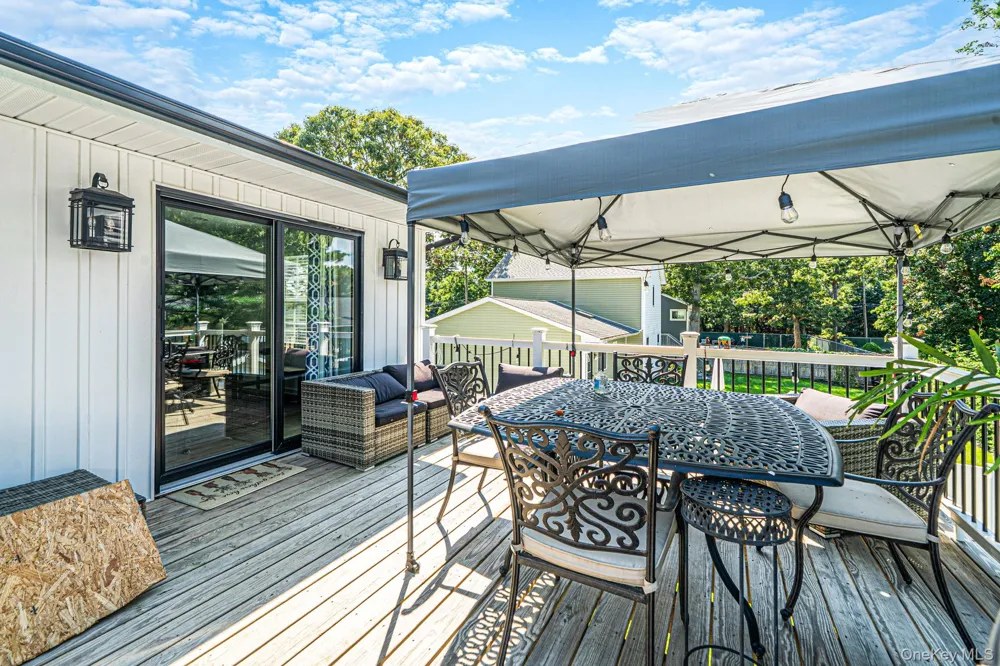 5 Curtis Court Mastic, NY 11950