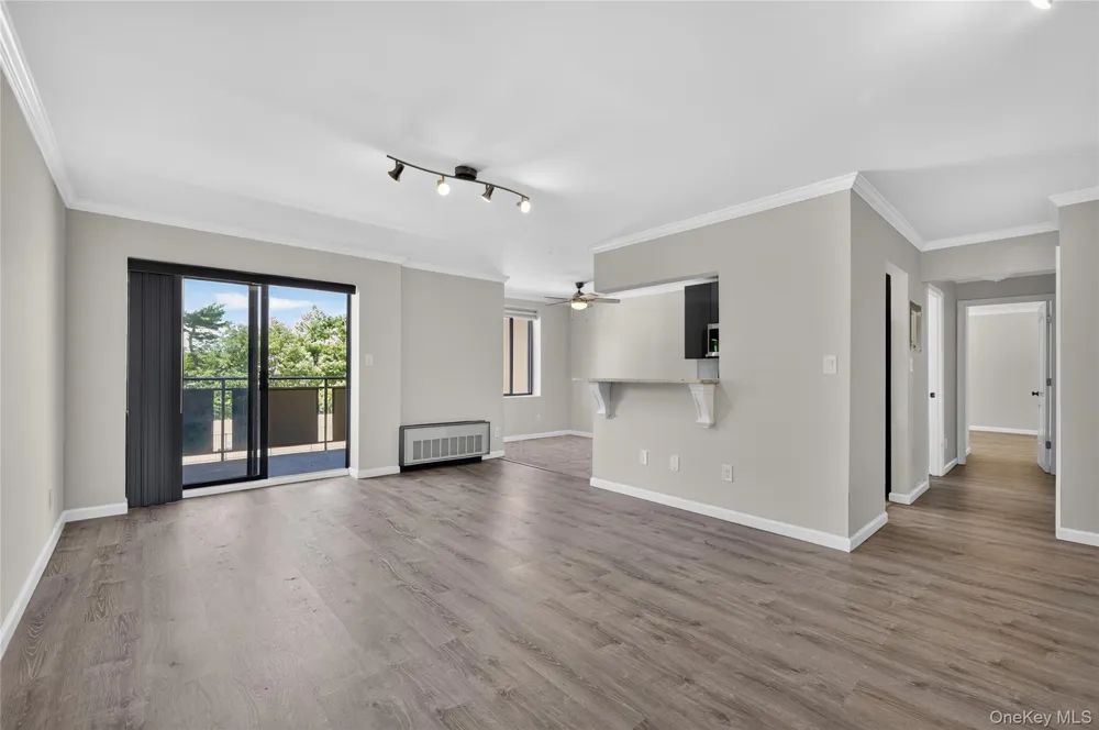 175 Maple Avenue #2M Westbury, NY 11590