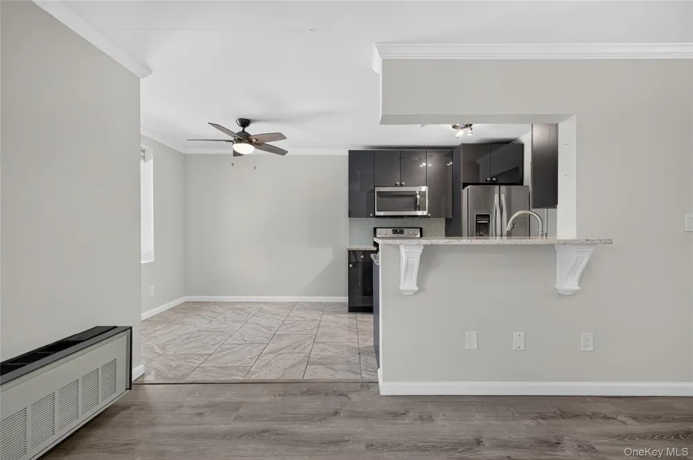 175 Maple Avenue #2M Westbury, NY 11590