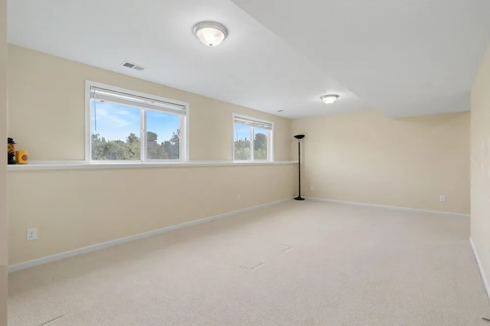 3273 White Heron Lane Battle Creek, MI 49015