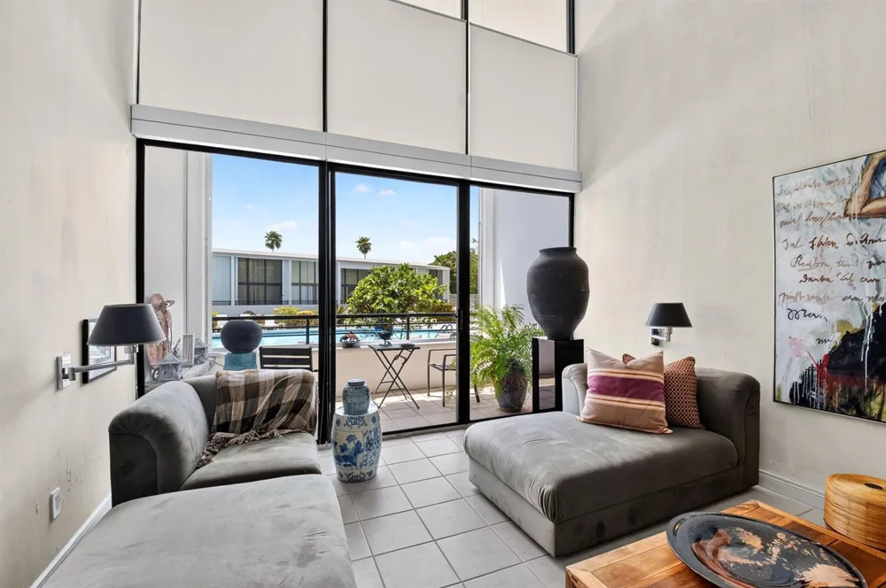 3589 S Ocean Boulevard #19 South Palm Beach, FL 33480