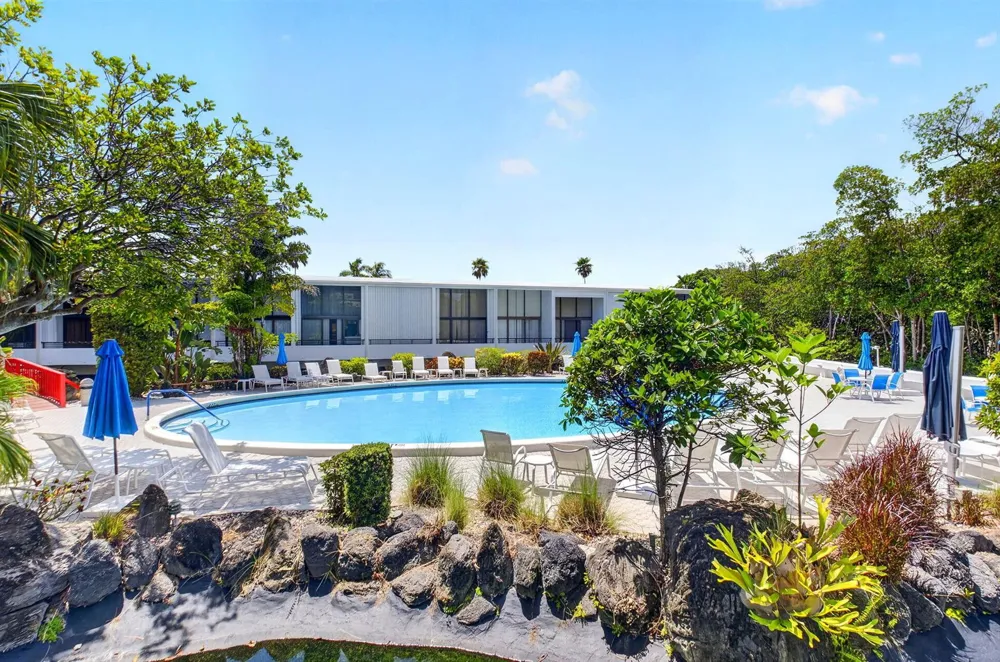 3589 S Ocean Boulevard #19 South Palm Beach, FL 33480