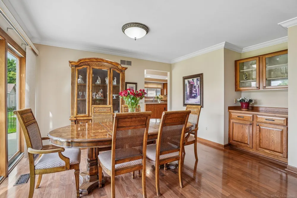 15792 Constitution Drive Macomb Township, MI 48044