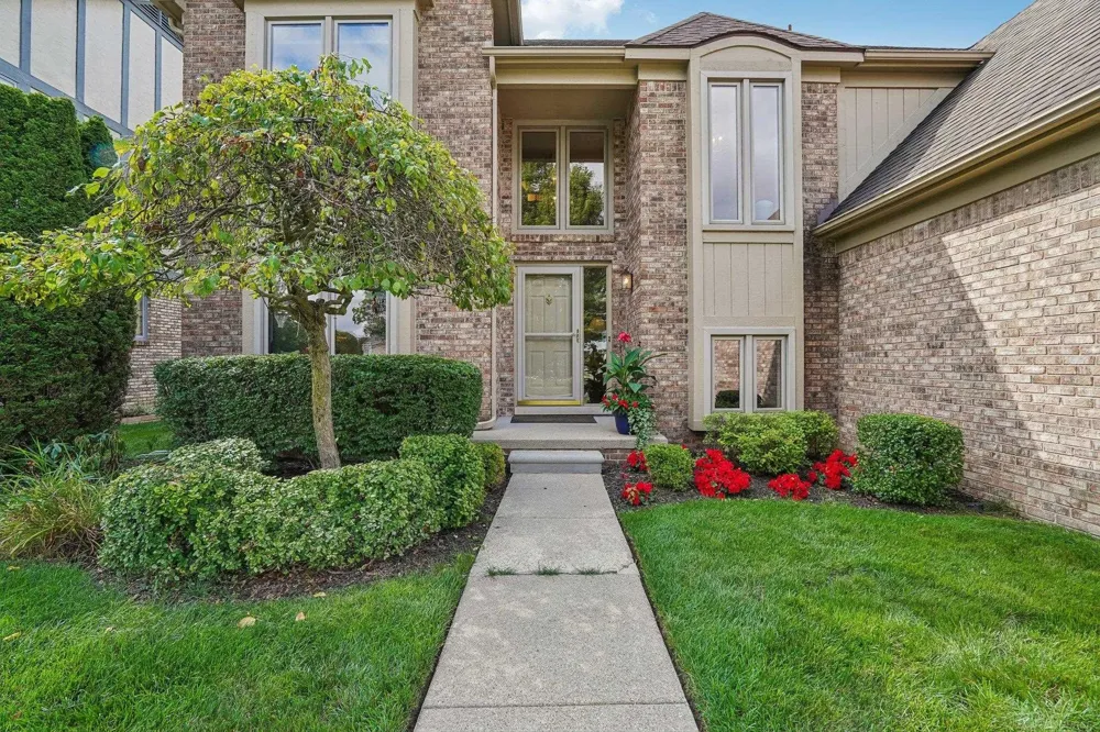 15792 Constitution Drive Macomb Township, MI 48044